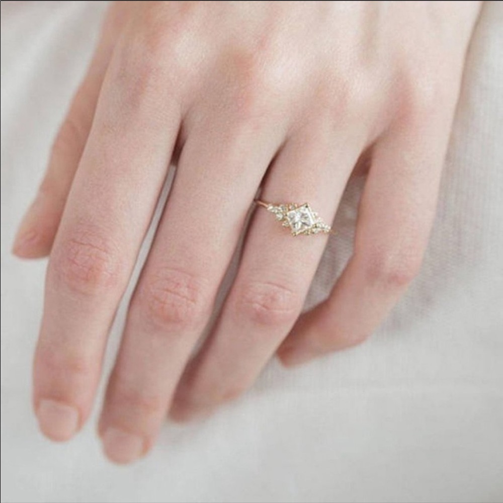 NEW💍18K YELLOW GOLD DIAMOND PRINCESS RING - Picture 5 of 6